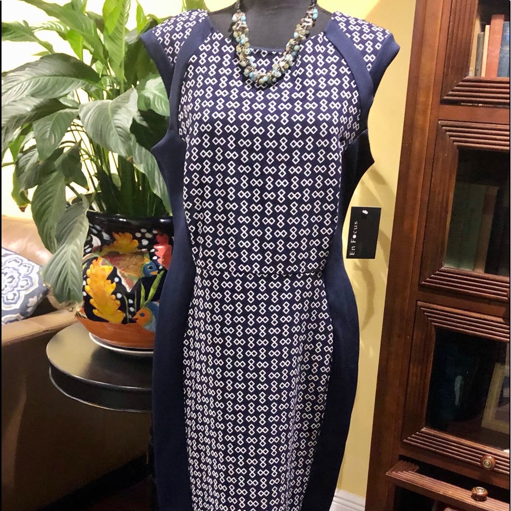 NWT!! Flattering Enfocus Studio sheath - size 14